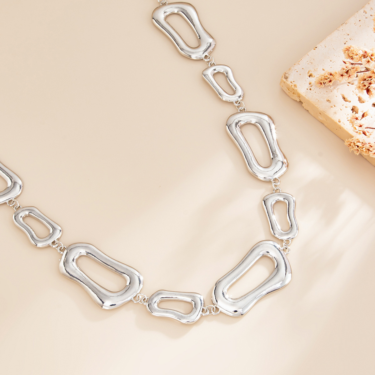 ボディチェーン 幾何学模様 中空 不規則 ヴィンテージ クラ - Body Jewelry Gold Plated のレビューと価格