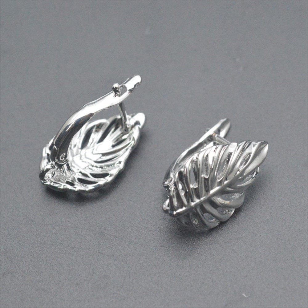 1/2個 18K金メッキ真鍮製 葉っぱ型中空ファッションイヤ - Body Jewelry Diy のレビューと価格